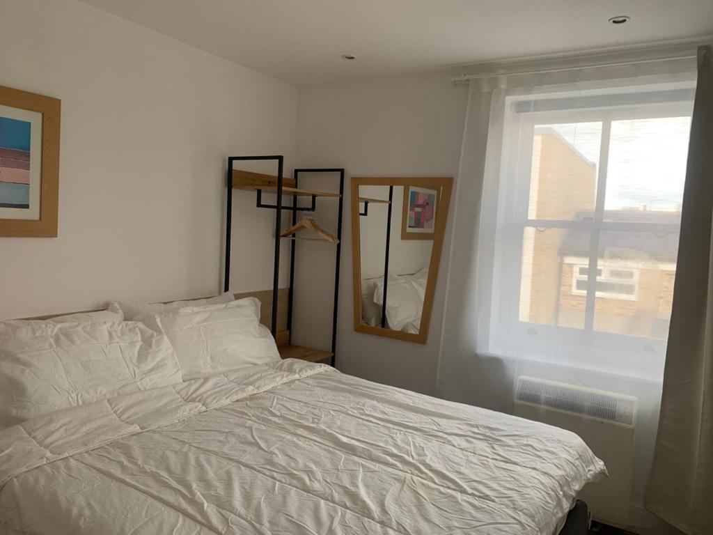 Appartamento Contemporary 1Bd Flat - Camden Londra Esterno foto